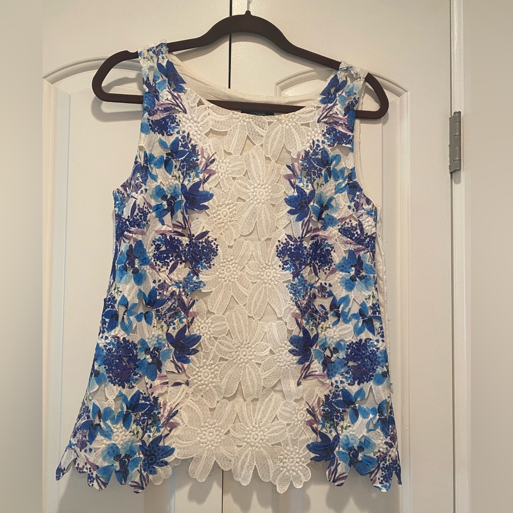 Sleeveless top